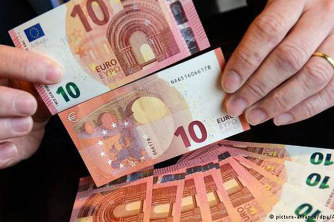  Tỷ giá euro hôm nay 15/1: Đa số ngân hàng giảm trong phiên cuối tuần